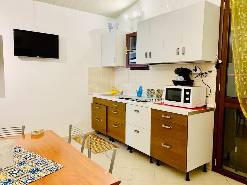 Casa Lucinzina Villa Agnone Bagni Buitenkant foto